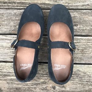 Blue Suede Mary Jane Dansko Size 36 (fits larger)